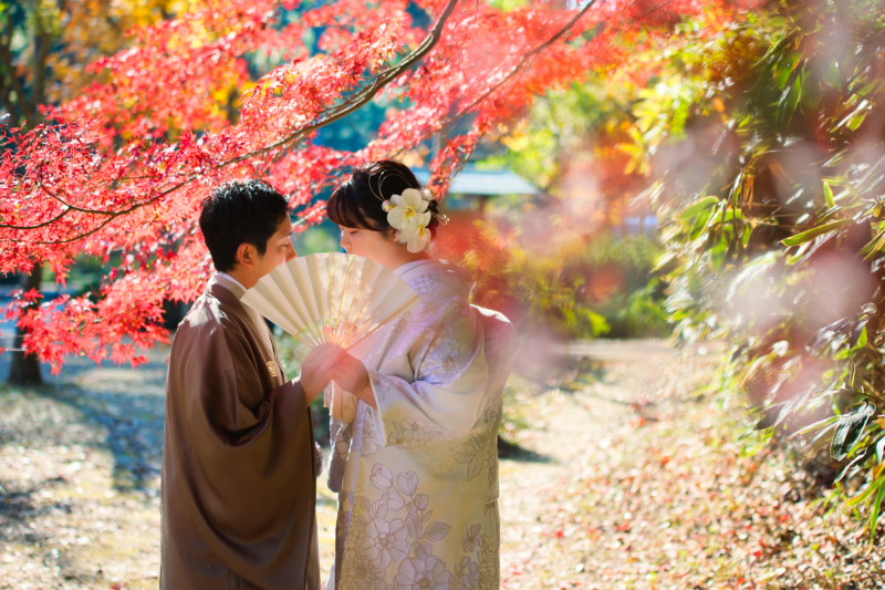 お扇子越しのお2人♡