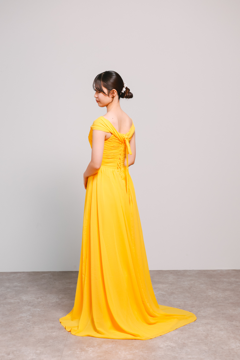 オフショルイエロー