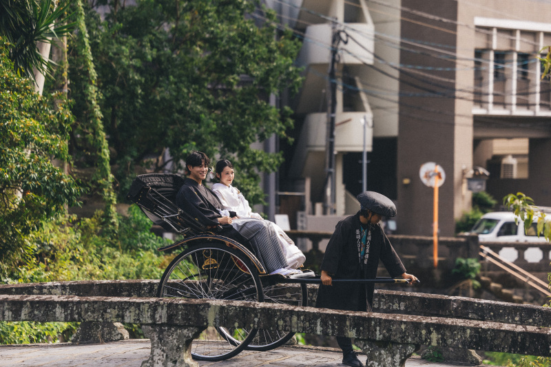 長崎の街を走る人力車