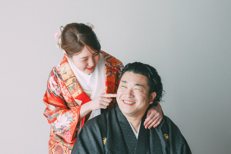自然な笑顔があふれる、和装スタジオフォト