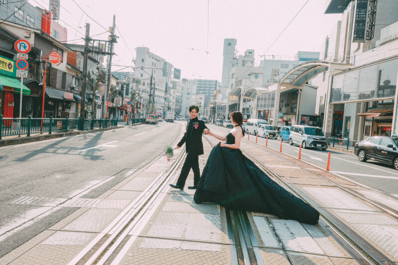 街を歩けば、ふたりが主役
