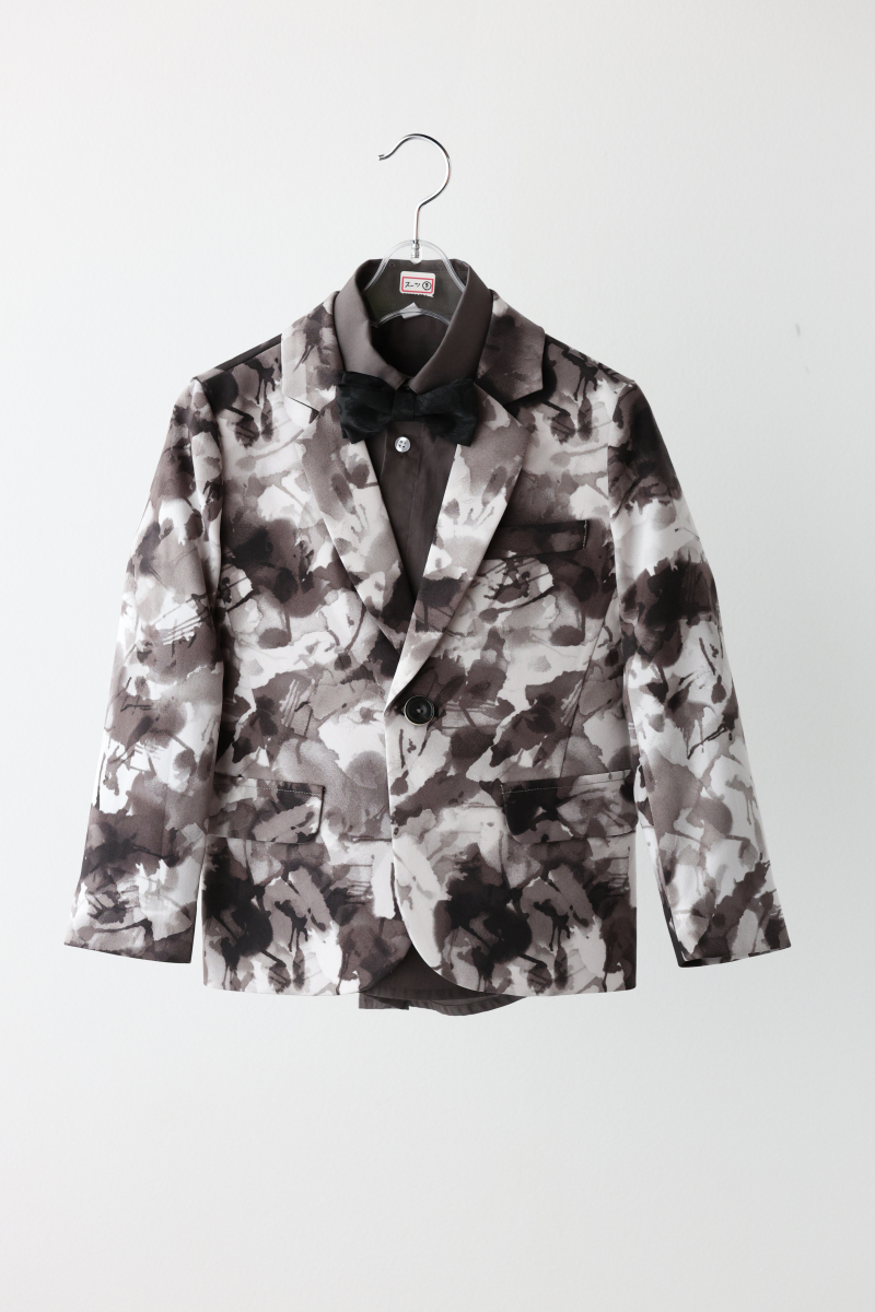 Photo studio J heart 長崎（フォトスタジオジェイハートナガサキ）_子供用の衣装がある