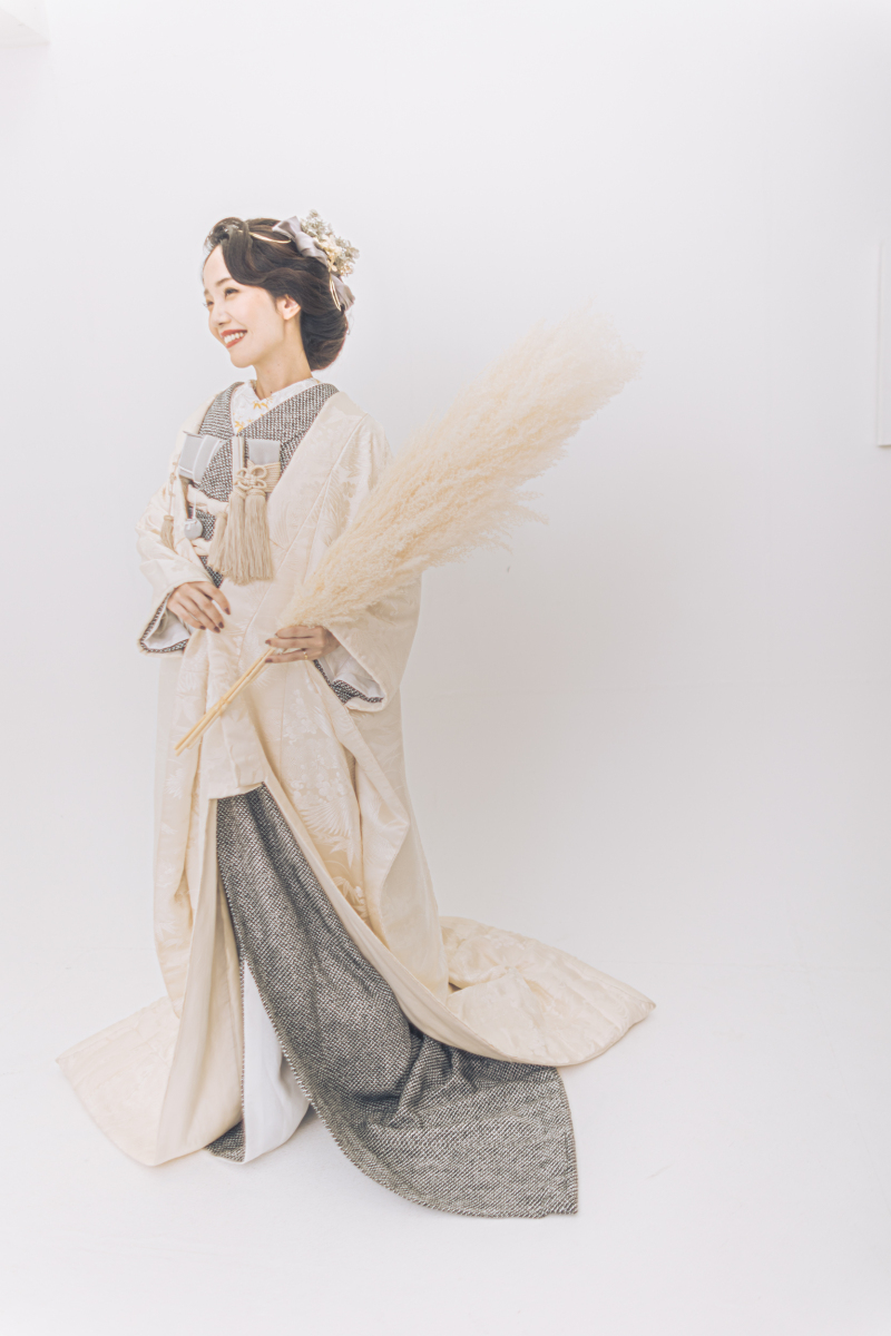 【ソロウェディングプラン】和装1点+洋装1点で完全貸切スタジオ撮影【データ5cut付き】