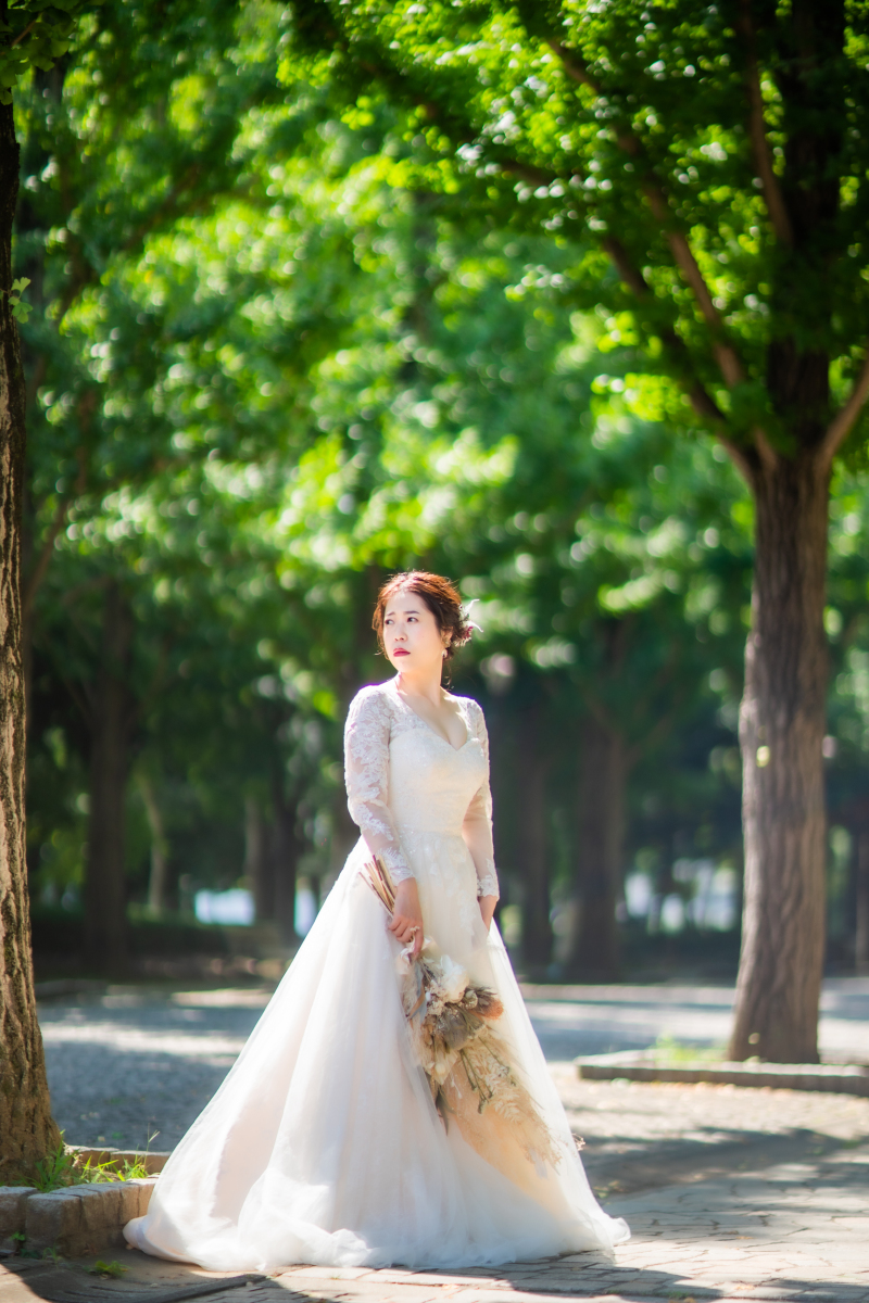 【秋の公園フォト♪受付開始!】洋装公園ロケーションプラン【データ150カット付◆衣装グレードアップ料金なし!】