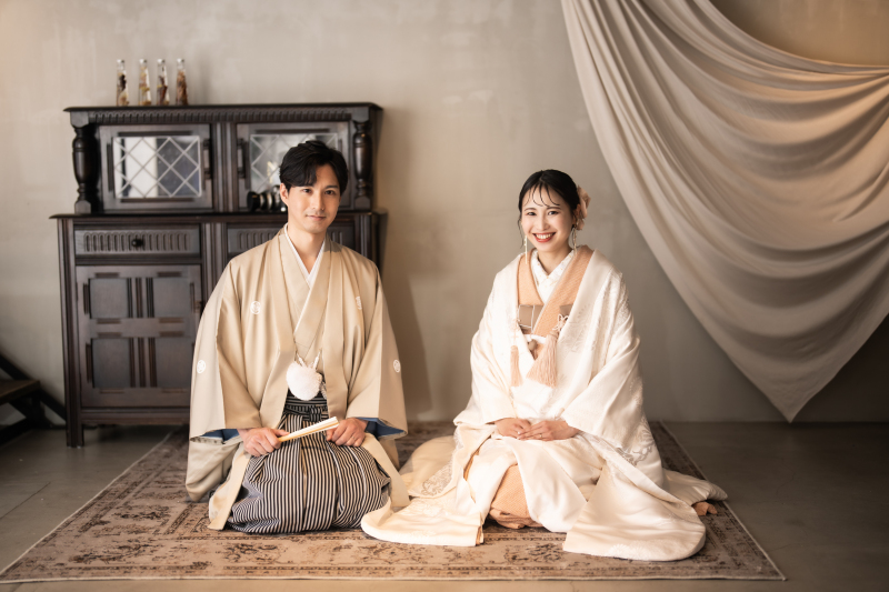 【11月までの撮影限定!】衣装2着組み合わせ自由〈アルバム+データ付き〉 通常¥330,000(税込)→¥220,000(税込)