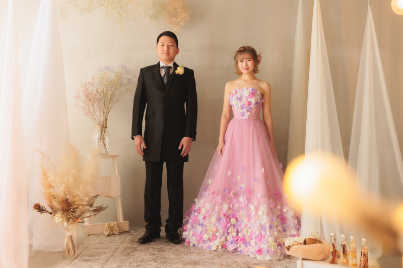 【11月までの撮影限定!】衣装2着組み合わせ自由〈アルバム+データ付き〉 通常¥330,000(税込)→¥220,000(税込)