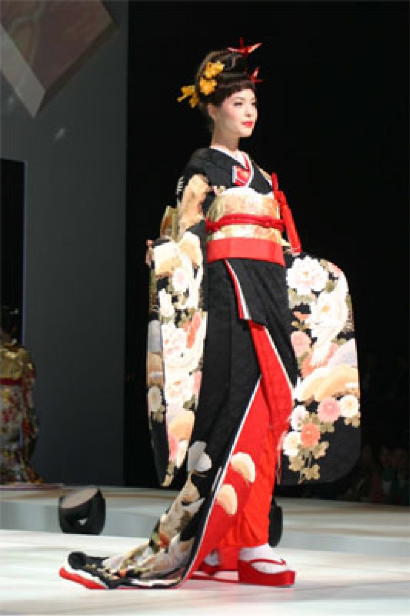 桂由美｜NM2000