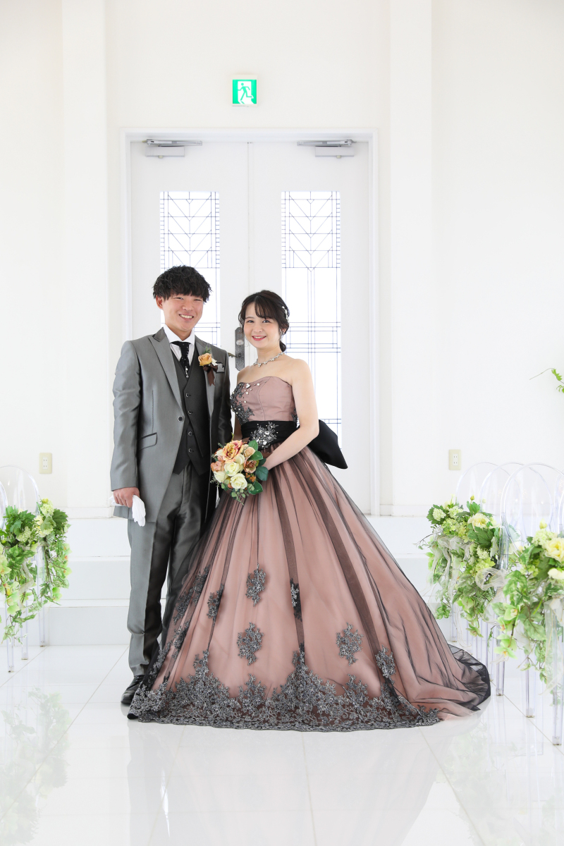 ドレスdeピュアチャペルフォトプラン | チャペルでの特別感ある撮影 ドレス&タキシードと美容着付け、台紙1枚付き