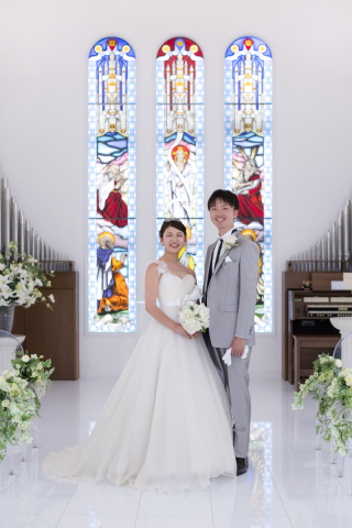 ドレスdeピュアチャペルフォトプラン | チャペルでの特別感ある撮影 ドレス＆タキシードと美容着付け、台紙1枚付き