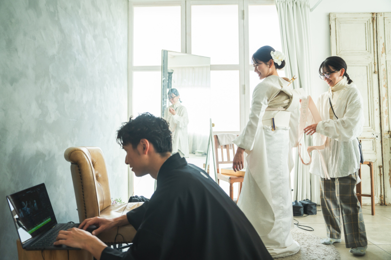 紋付き袴でお仕事中