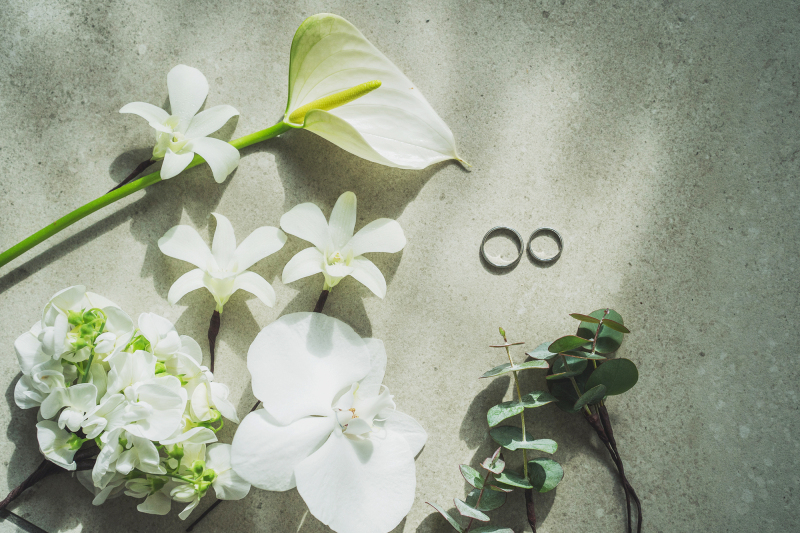 指輪とヘアパーツ