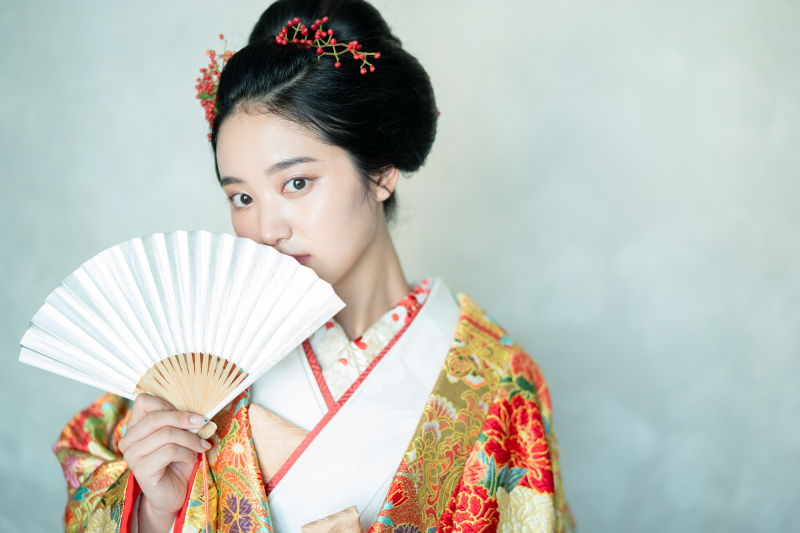 オレンジの差し色で可愛くナチュラルな色彩に。