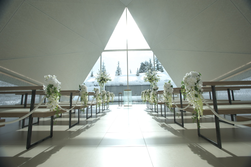 【1,2月撮影の方限定】ペア宿泊プレゼント!洋装1着+チャペルフォトプラン(衣装、ヘアメイク、小物、データ付)