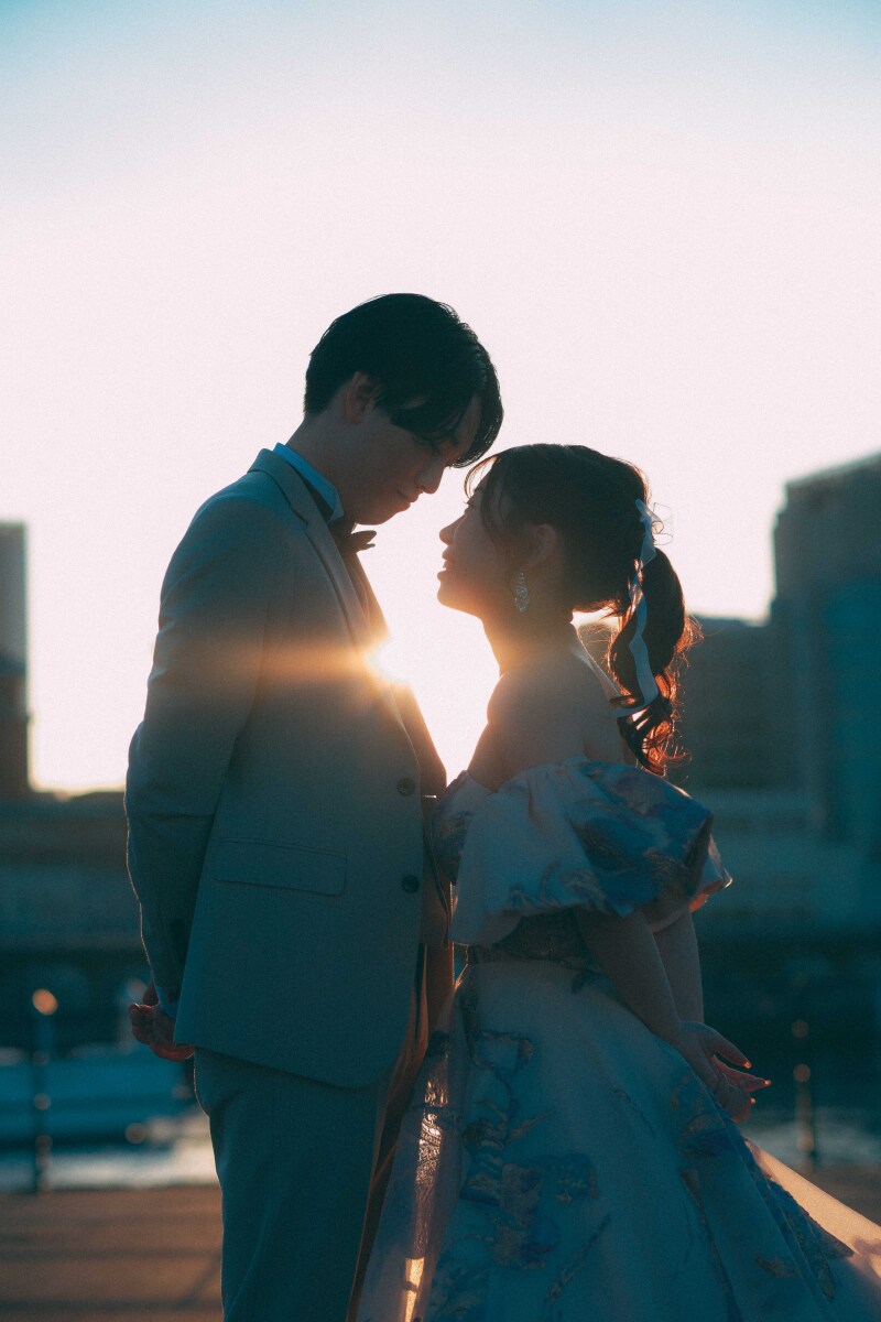 光と海が見守る、かけがえのない一日