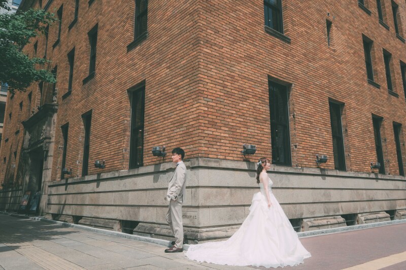 レンガ調の壁で