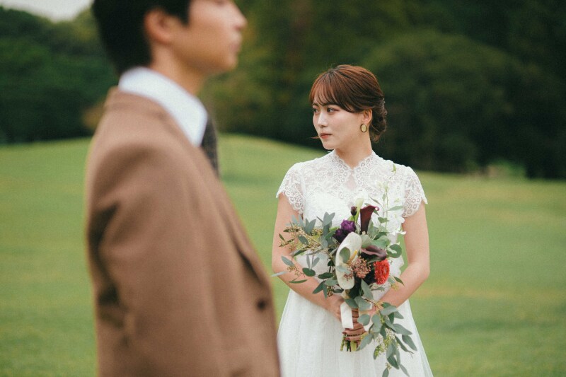 旦那様越しのソロショット