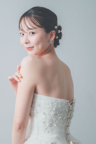 洋装新婦ヘアメイク（髪飾り・アクセサリー付き）