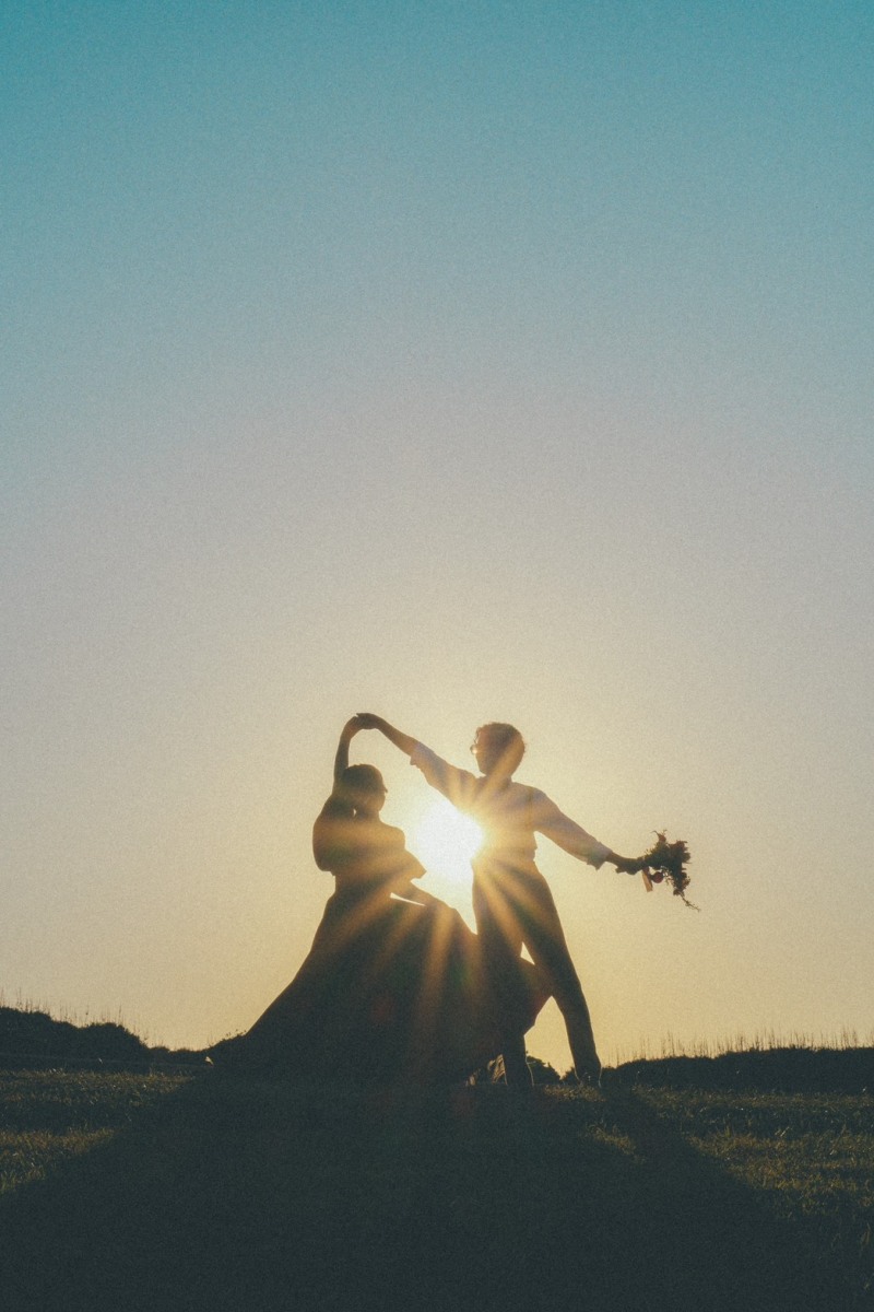 オレンジ色に染まる空の下で＿＿