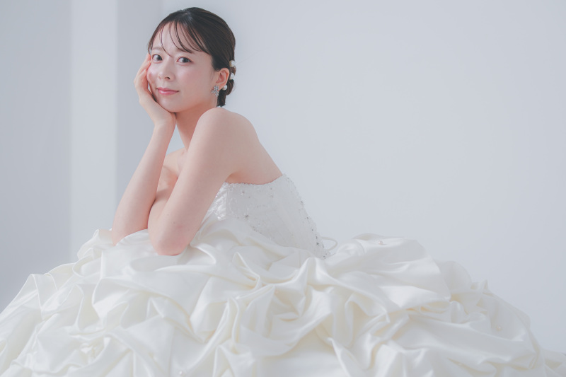 【ブランドドレスプラン】◎ブランド衣装選び放題◎ヘアメイクリハーサル付き◎60分撮り放題・データ１００カット以上納品