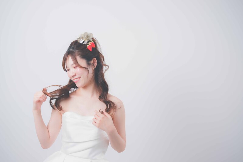 【スタジオ撮影】ソロウェディング撮影◎ヘアメイク付き◎データ100カット納品