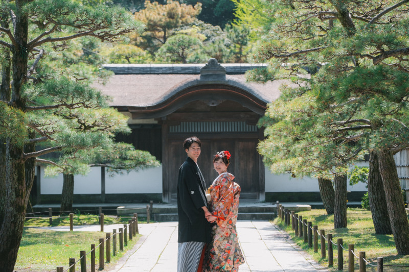 【三渓園】+【洋装スタジオ撮影】◎ロケ地120分+室内60分撮影し放題◎全データ色補正付200カット納品・申請代行+申請料金込み