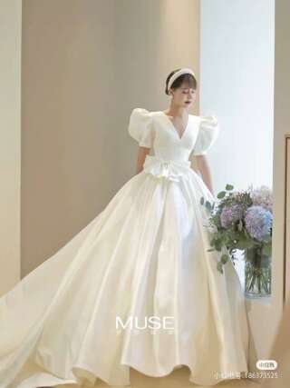 【ロケーション用】パフスリーブ胸元プリーツドレス