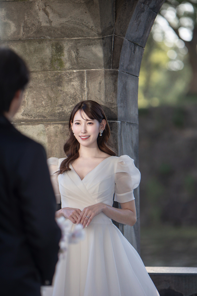 【スタジオ韓国ドレス】透明感際立つ韓国レースドレス