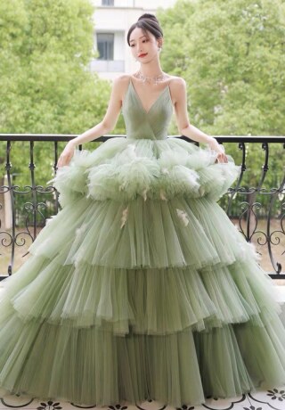 【ロケーション用】羽つきグリーンドレス