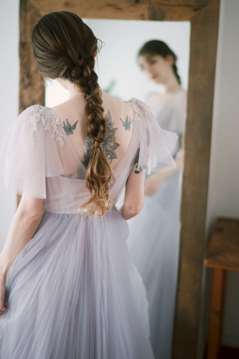 【ロケーション用】フレア袖カラードレス