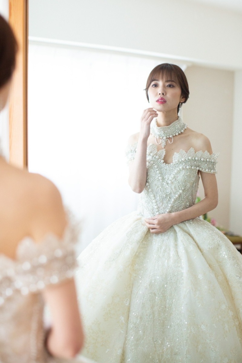 【ロケーション用】カメリアシリーズオフショルダードレス