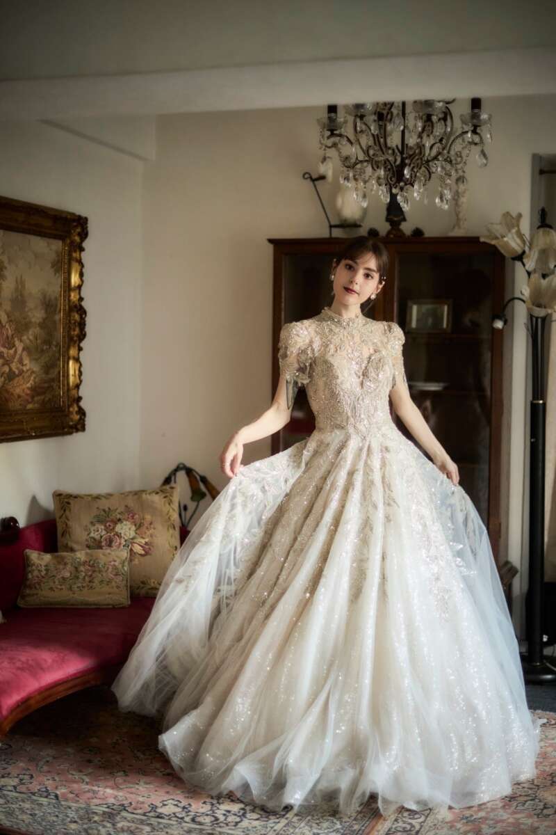 【ロケーション用】リーフモチーフキラキラドレス