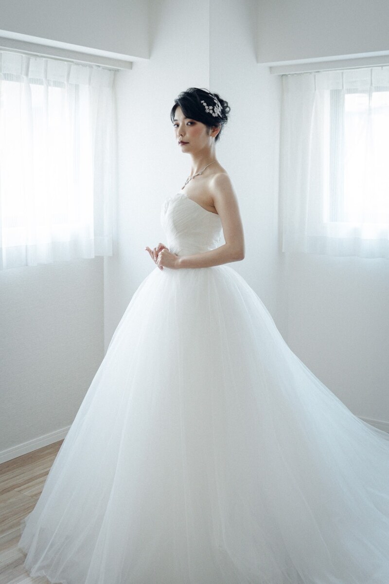 【ロケーション用】ふわふわボリュームドレス