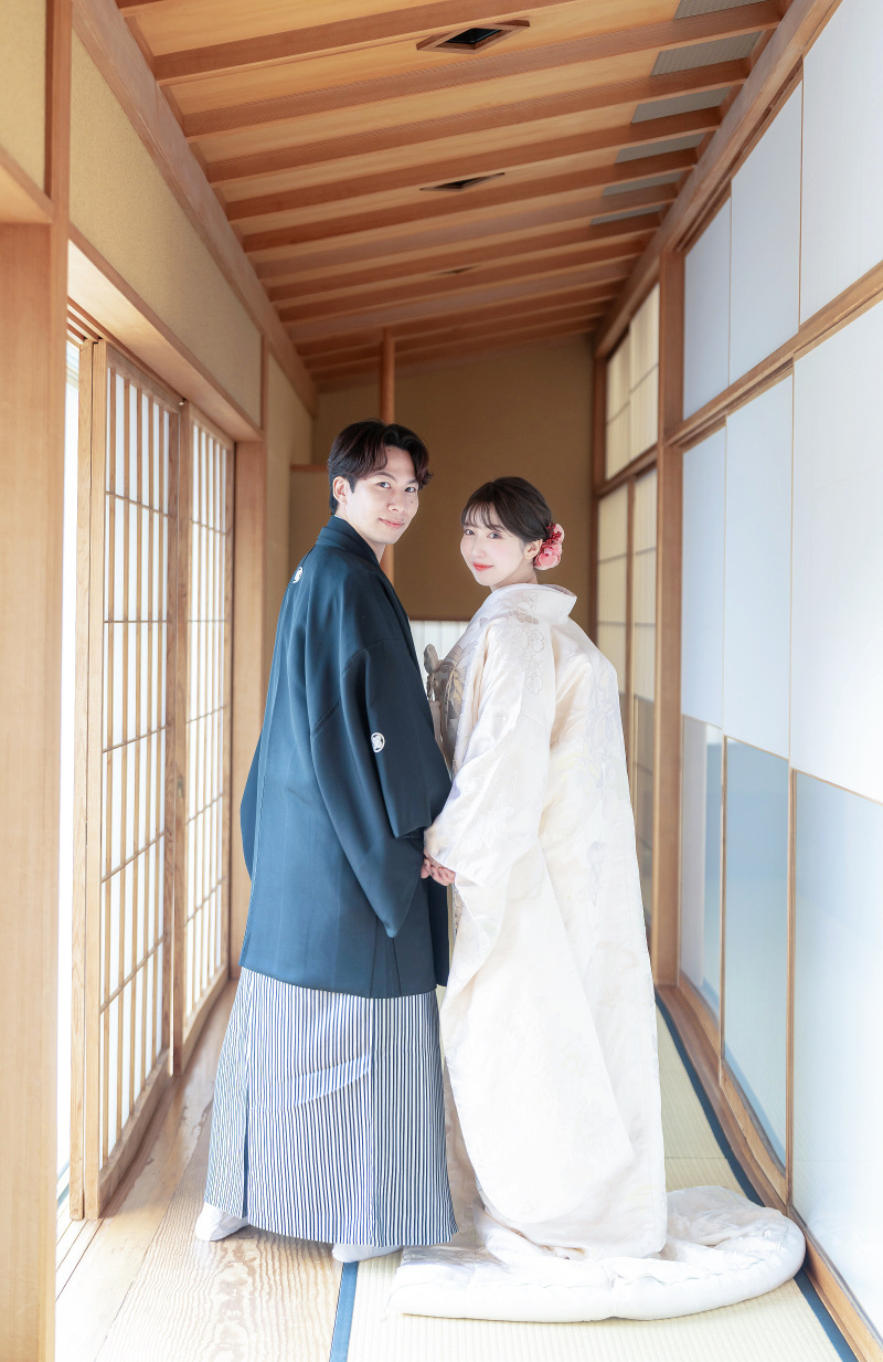 抜け感が美しい、廊下ショット