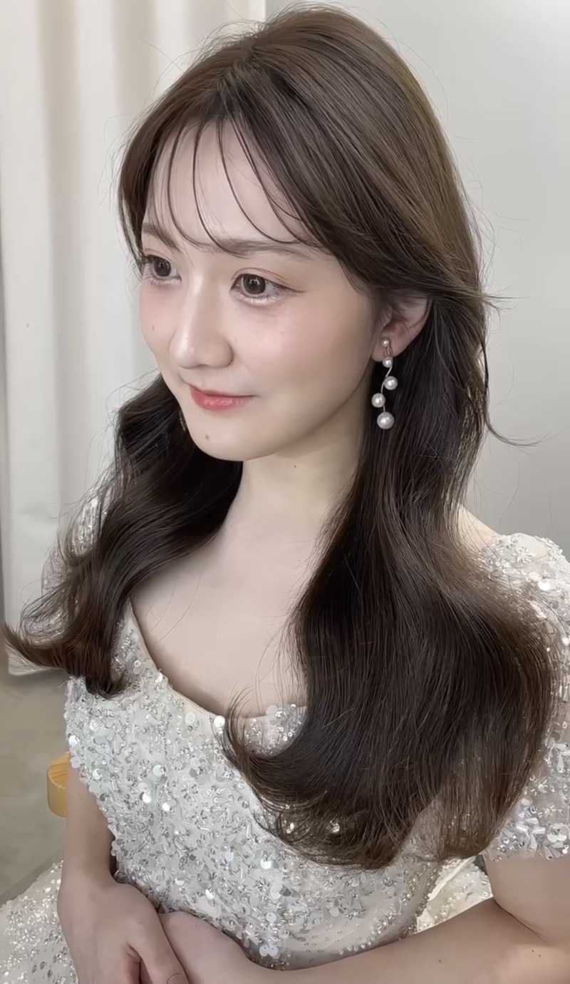 韓国トレンドを反映したヘアメイク