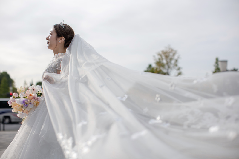 光に包まれる、幻想的なワンシーン