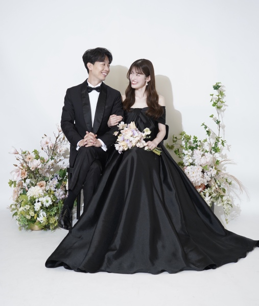 【2月予約限定】3月以降も適用OK【韓国ヘアメイクポージング指導付】洋装スタジオ※データ当日お渡し