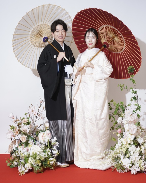 【洋装&times;和装】韓国ポージング指導付【韓国スタジオ】/100カット以上/韓国ヘアメイク※当日納品/ドレス、白無垢、色打掛