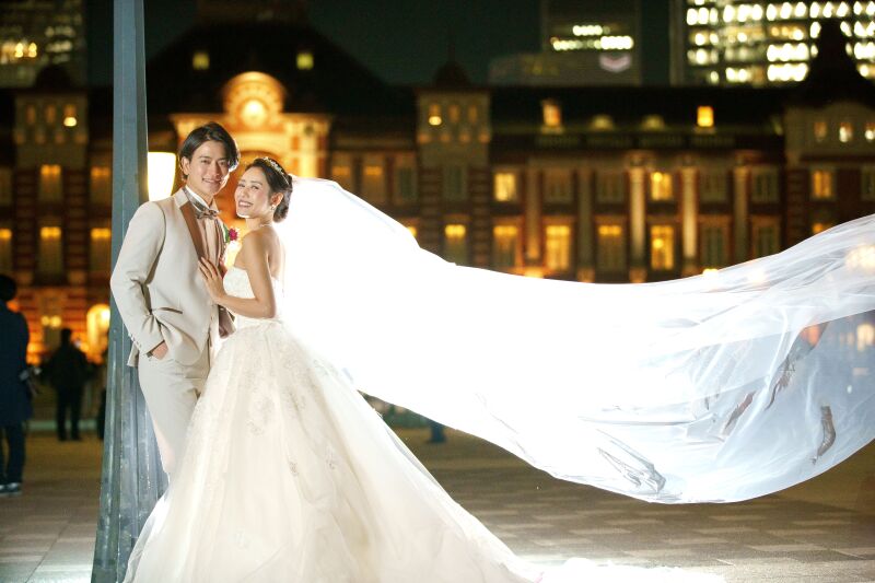 【50カットデータを３日で納品】４月末までの撮影で￥70,000！フォトレイト限定ロケプラン☆ドレス１着で東京駅ロケ