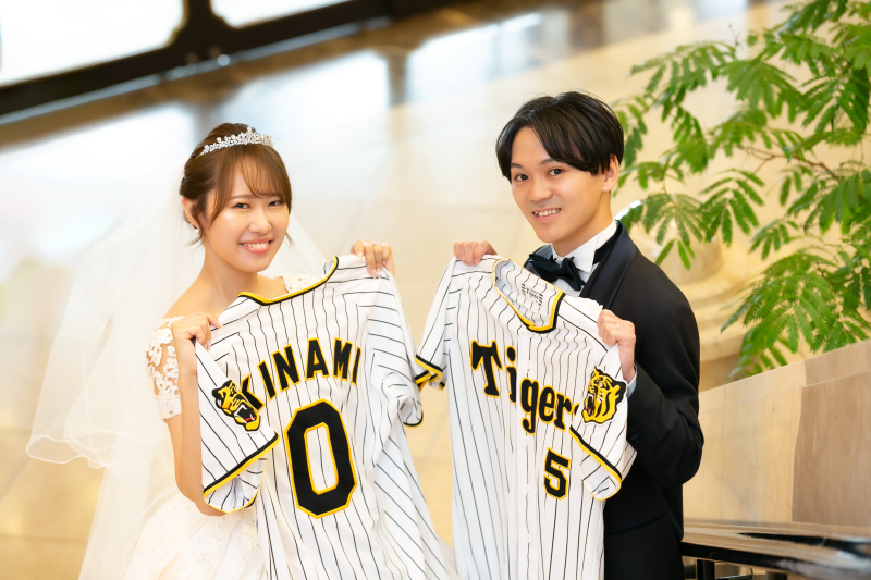 ドレスアップとユニフォーム、どちらも私たち