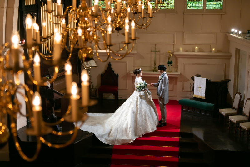 【迷ったらコレ】 ★ウィンタープラン★  ♡チャーチ撮影プランに2大特典付♡バージンロード22m、天井12mの大聖堂で撮影