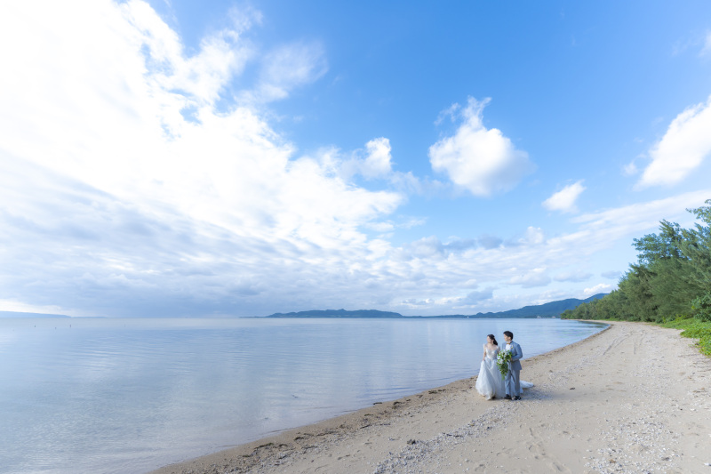 青い海と青い空