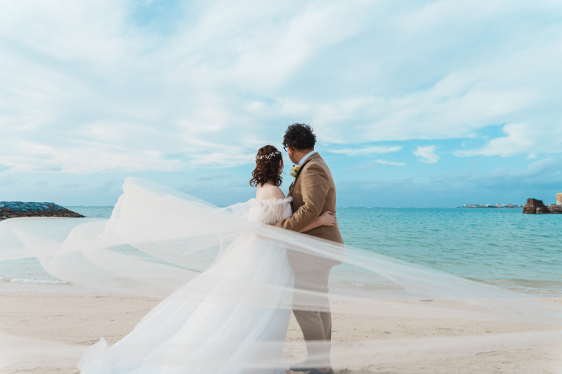 潮風に舞うベール