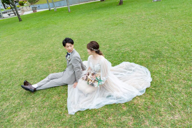 緑の絨毯に腰を下ろして