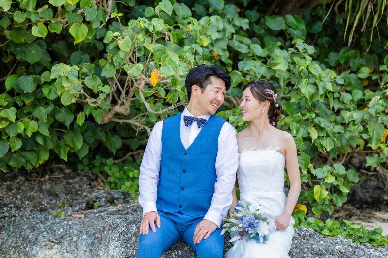 ジャケットを脱ぐだけで雰囲気も変わります