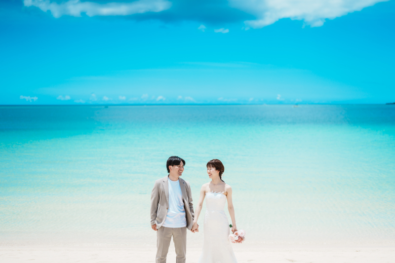 お好みの衣裳をお選びください