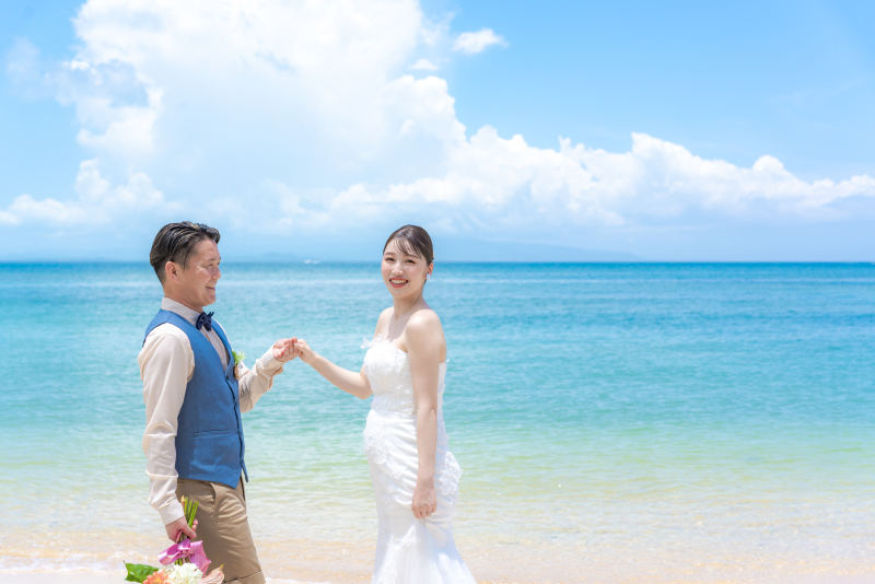 グラデーションに広がる海