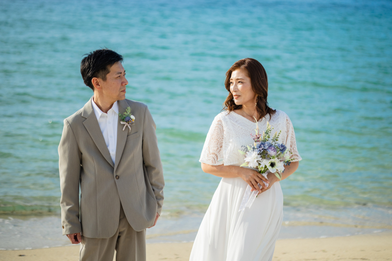 お互いを見つめ合い