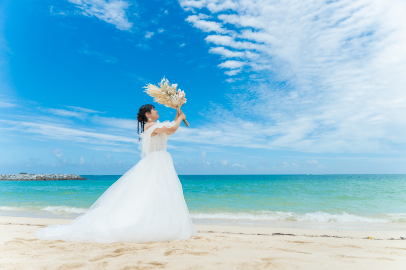 ドレス選びもお楽しみください