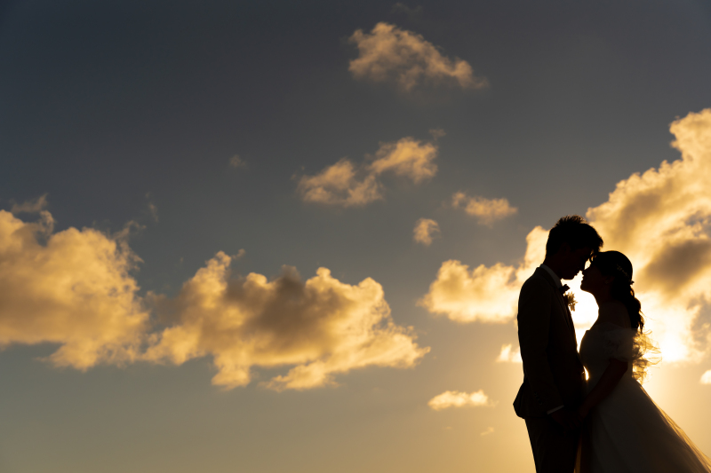 夕日をバックに