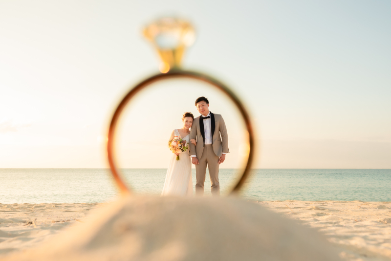 【沖縄本島・宮古島・石垣島どこでもOK】\憧れのビーチ&サンセット撮影♪/70カットを93,500円で★11月~1月も間に合う!